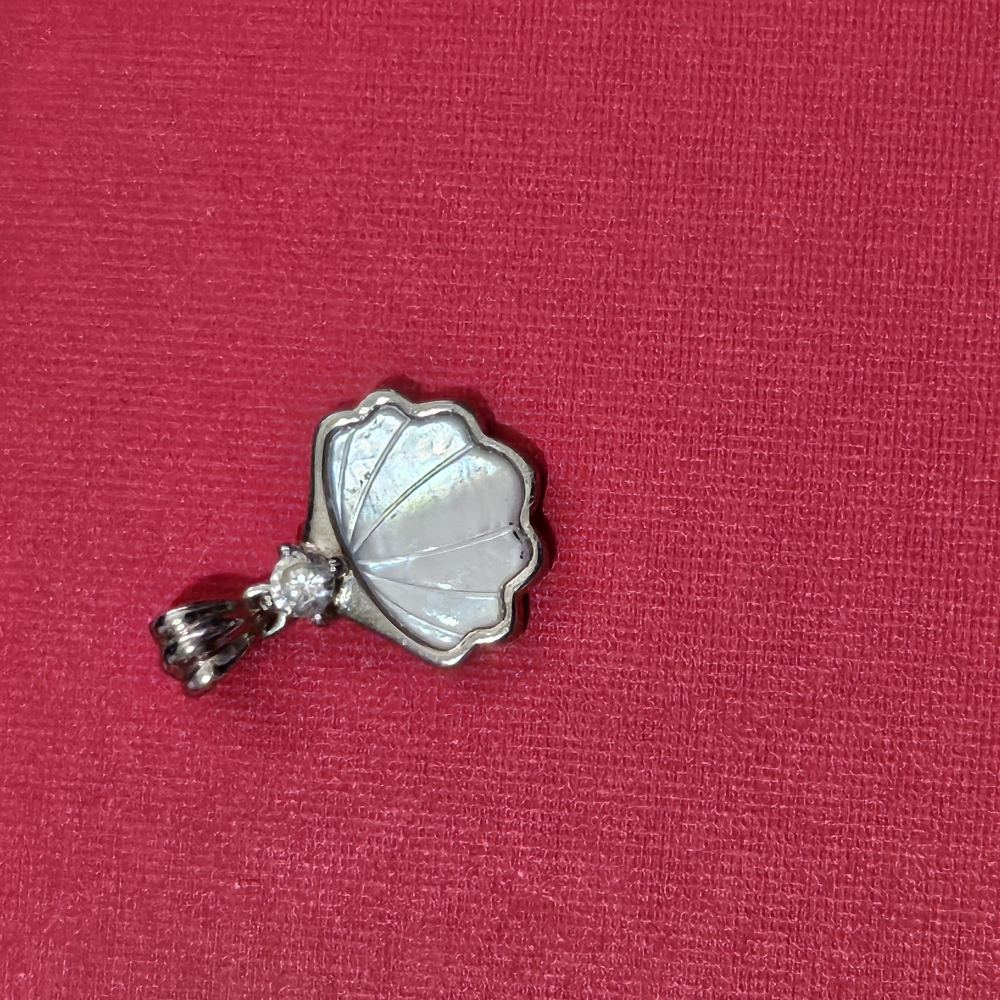 Elegant Silver Shell Pendant